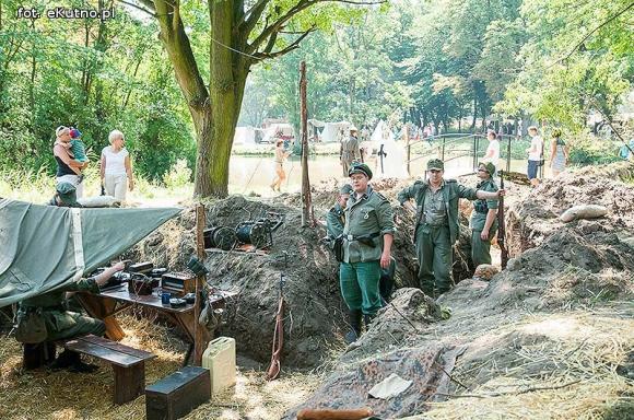 Żołnierze, najemnicy, rycerze i wojowie. Dioramy historyczne w Leszczynku