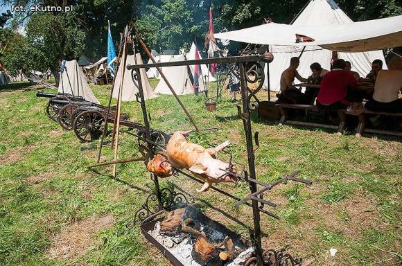 Żołnierze, najemnicy, rycerze i wojowie. Dioramy historyczne w Leszczynku