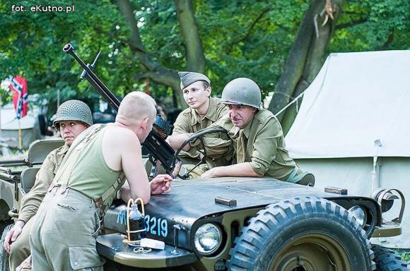 Żołnierze, najemnicy, rycerze i wojowie. Dioramy historyczne w Leszczynku