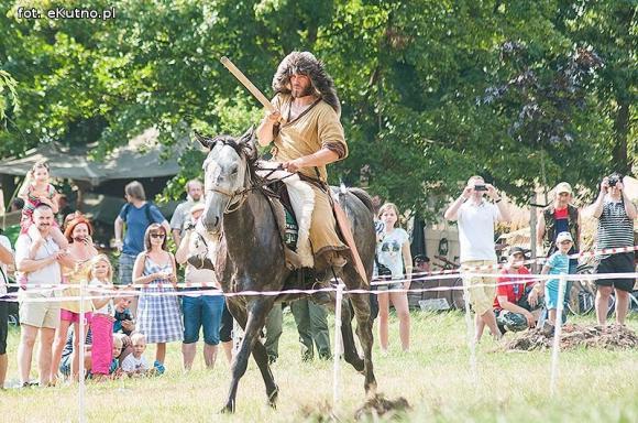 Na wroga ognia i spaliny gratis. Drugi dzień Odysei Historycznej