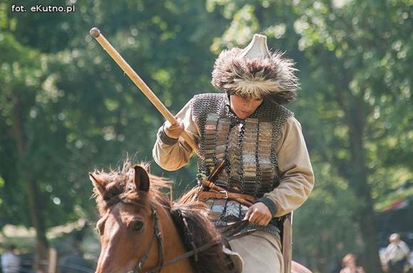 Na wroga ognia i spaliny gratis. Drugi dzień Odysei Historycznej