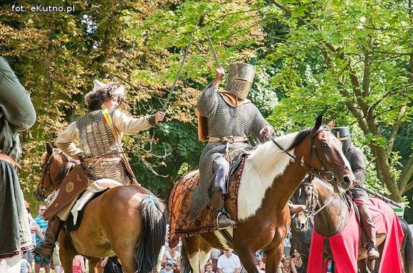 Na wroga ognia i spaliny gratis. Drugi dzień Odysei Historycznej