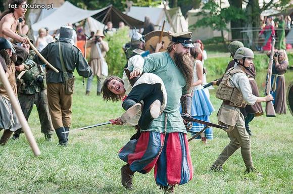 Na wroga ognia i spaliny gratis. Drugi dzień Odysei Historycznej