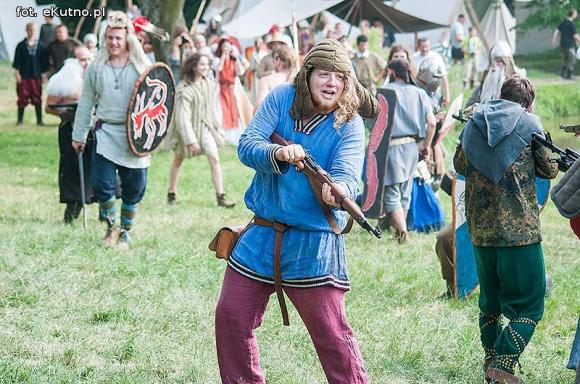 Na wroga ognia i spaliny gratis. Drugi dzień Odysei Historycznej