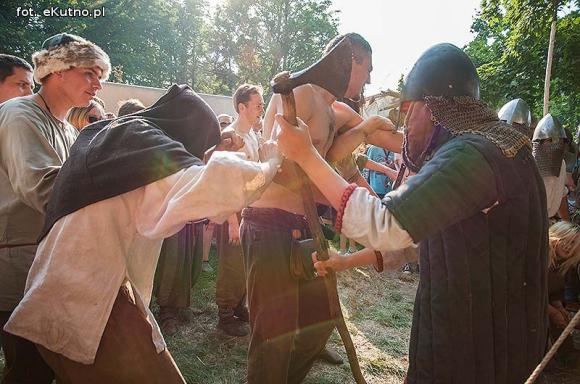 Na wroga ognia i spaliny gratis. Drugi dzień Odysei Historycznej