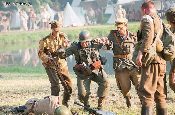 Na wroga ognia i spaliny gratis. Drugi dzień Odysei Historycznej