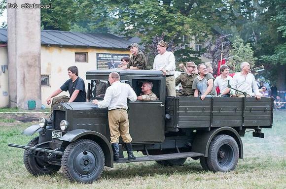 Na wroga ognia i spaliny gratis. Drugi dzień Odysei Historycznej