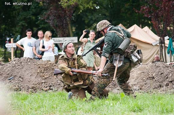 Wystrzały, walki i ślub. Niedziela na Odysei Historycznej