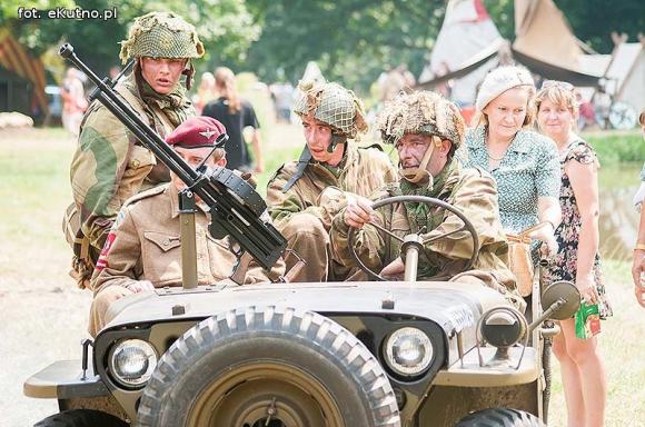 Wystrzały, walki i ślub. Niedziela na Odysei Historycznej