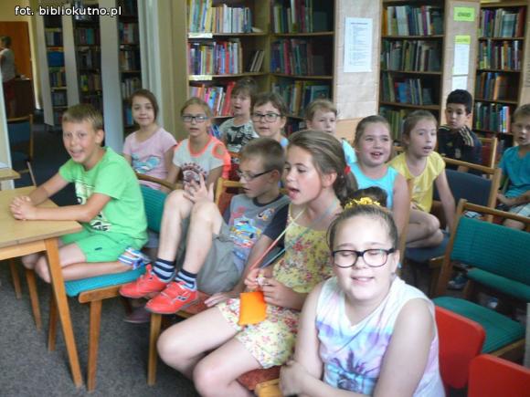 Nie tylko taniec nowoczesny na wakacjach w bibliotece