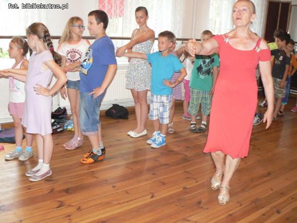 Nie tylko taniec nowoczesny na wakacjach w bibliotece