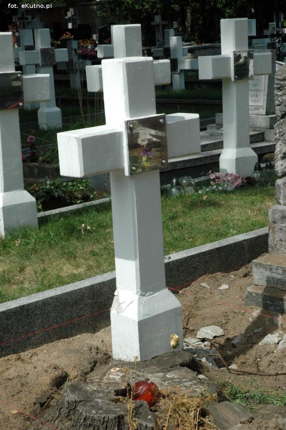 Renowacje wojskowych grobów na kutnowskim cmentarzu