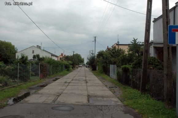 W Mieście Róż na Różanej fatalna droga