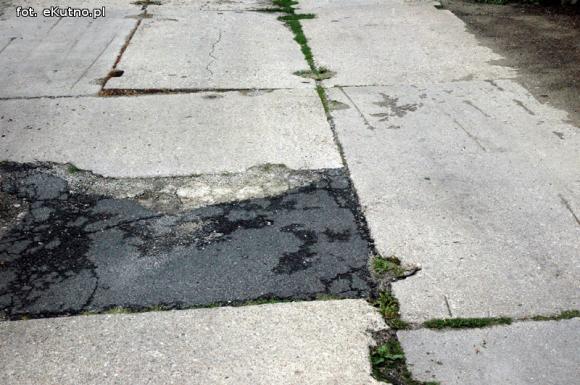 W Mieście Róż na Różanej fatalna droga