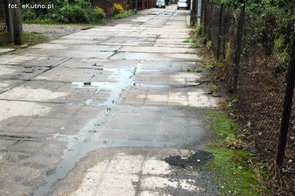 W Mieście Róż na Różanej fatalna droga