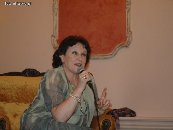 Trzeba po prostu kochać śpiew. Spotkanie z gwiazdą Izabelą Kłosińską