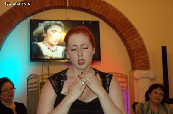 Trzeba po prostu kochać śpiew. Spotkanie z gwiazdą Izabelą Kłosińską