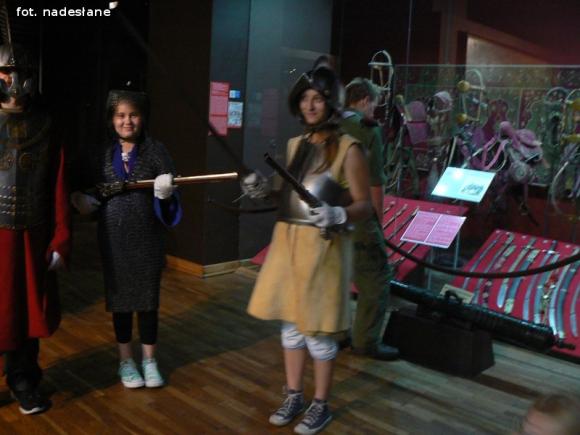 Wycieczkowy tydzień Wakacji w Bibliotece. Kiedy dziadkowie byli dziećmi