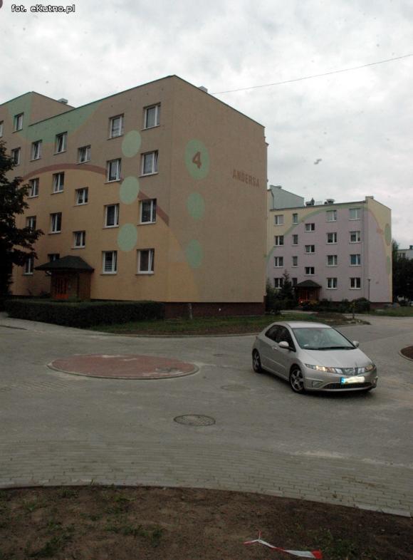 Ronda na osiedlu Rejtana dziwią mieszkańców