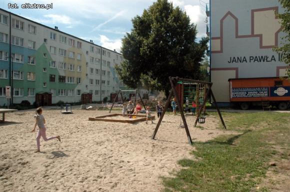 Czytelnicy piszą: Kutnowskie osiedla zmieniają się na plus