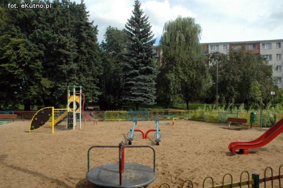 Czytelnicy piszą: Kutnowskie osiedla zmieniają się na plus