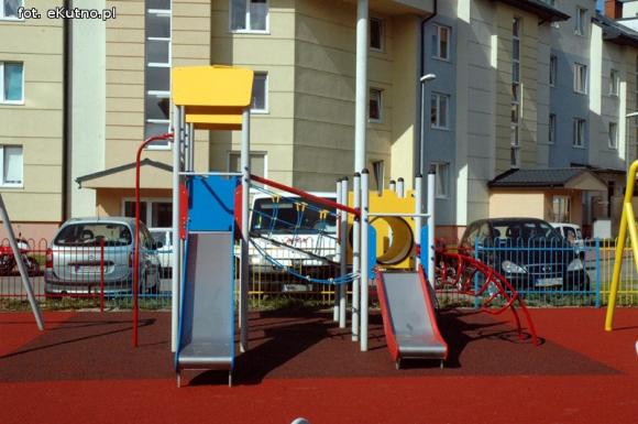 Plac zabaw XXI wieku na osiedlu Szymanowskiego