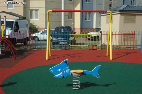 Plac zabaw XXI wieku na osiedlu Szymanowskiego