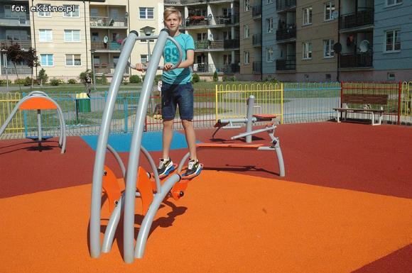 Plac zabaw XXI wieku na osiedlu Szymanowskiego