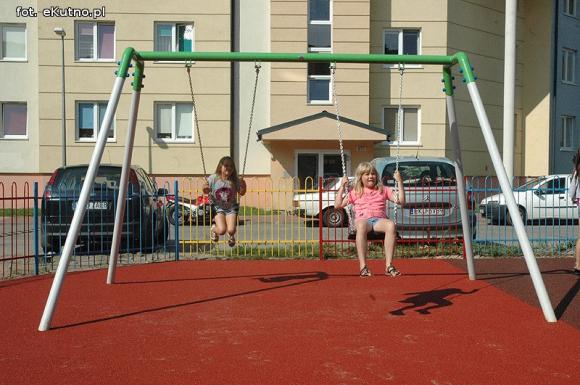 Plac zabaw XXI wieku na osiedlu Szymanowskiego