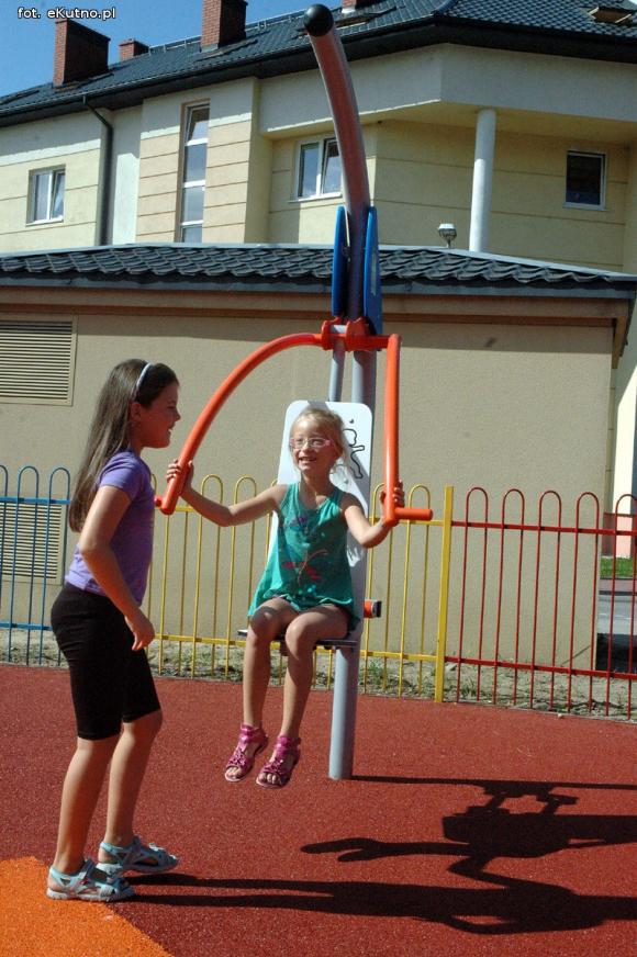 Plac zabaw XXI wieku na osiedlu Szymanowskiego