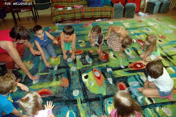 Dzieci doskonale bawią się na wakacjach w Kutnie