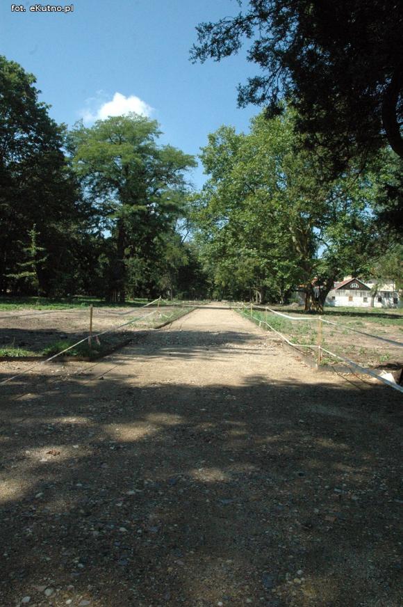 Przyrodnicza perła województwa łódzkiego? Rewitalizacja parku i kontrowersje