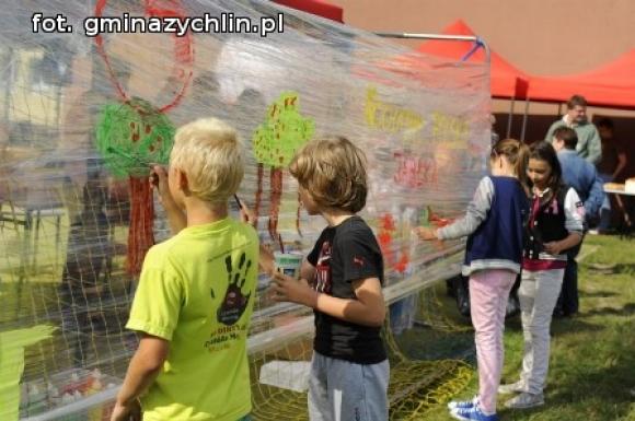 Happening Kochajmy polskie jabłka w Żychlinie