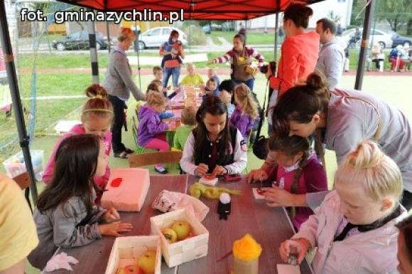 Happening Kochajmy polskie jabłka w Żychlinie