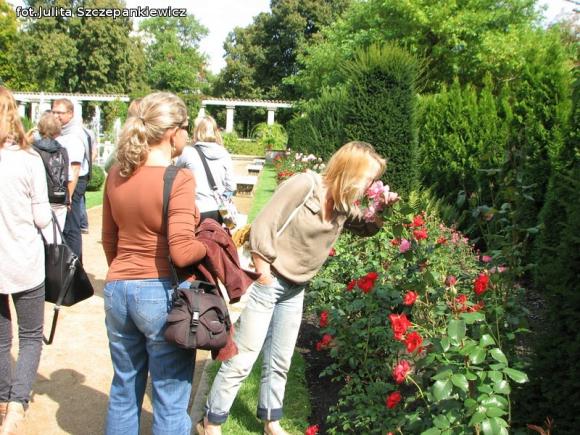W nagrodę pojechali do Wschodnioniemieckiego Ogrodu Różanego