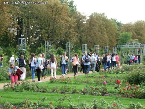 W nagrodę pojechali do Wschodnioniemieckiego Ogrodu Różanego