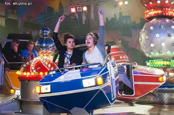 Atrakcje 40. Święta Róży: Szaleństwa w lunaparku