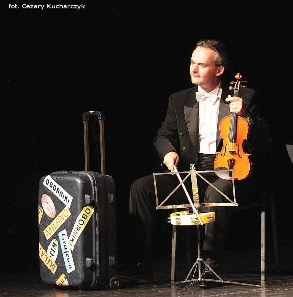 Początek Święta Róży na scenie w centrum Kutna