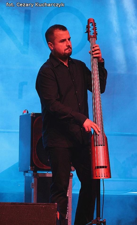 Początek Święta Róży na scenie w centrum Kutna