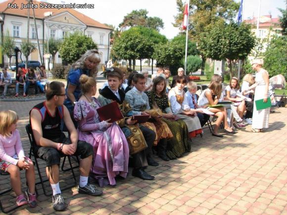 Czytali fragmenty Trylogii w Krośniewicach