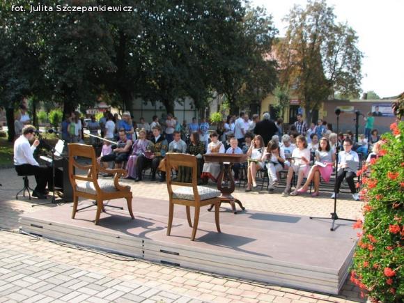 Czytali fragmenty Trylogii w Krośniewicach