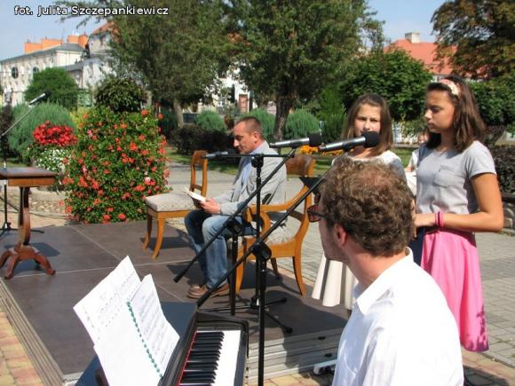 Czytali fragmenty Trylogii w Krośniewicach