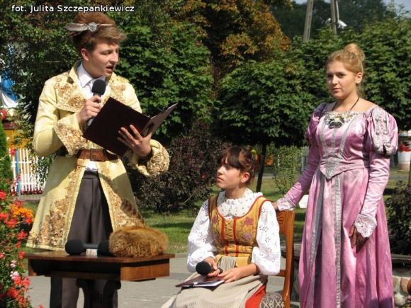 Czytali fragmenty Trylogii w Krośniewicach