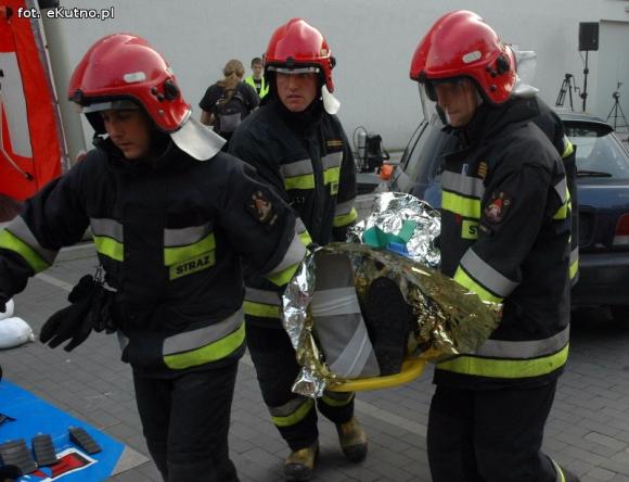 Zbigniew Bródka nagradzał kutnian w akcji Bezpieczny Dom