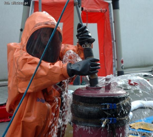 Zbigniew Bródka nagradzał kutnian w akcji Bezpieczny Dom