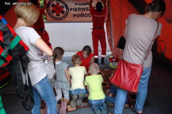 Zbigniew Bródka nagradzał kutnian w akcji Bezpieczny Dom
