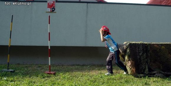 Zbigniew Bródka nagradzał kutnian w akcji Bezpieczny Dom