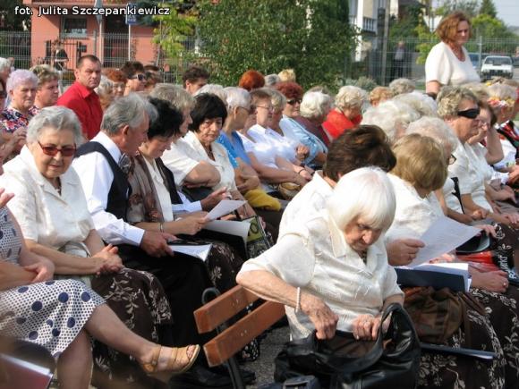  Festyn rodzinny i przegląd folklorystyczny w Krośniewicach