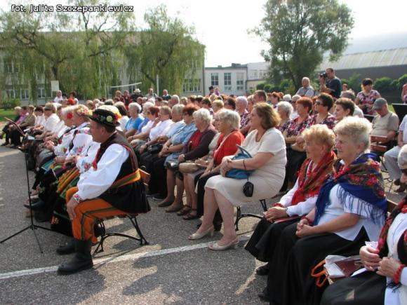  Festyn rodzinny i przegląd folklorystyczny w Krośniewicach