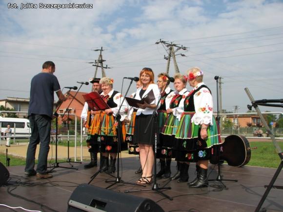  Festyn rodzinny i przegląd folklorystyczny w Krośniewicach